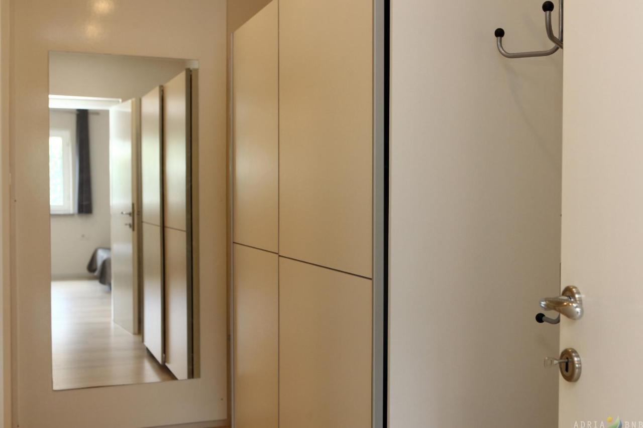 Spacious Izola Apartment Sl Exterior foto
